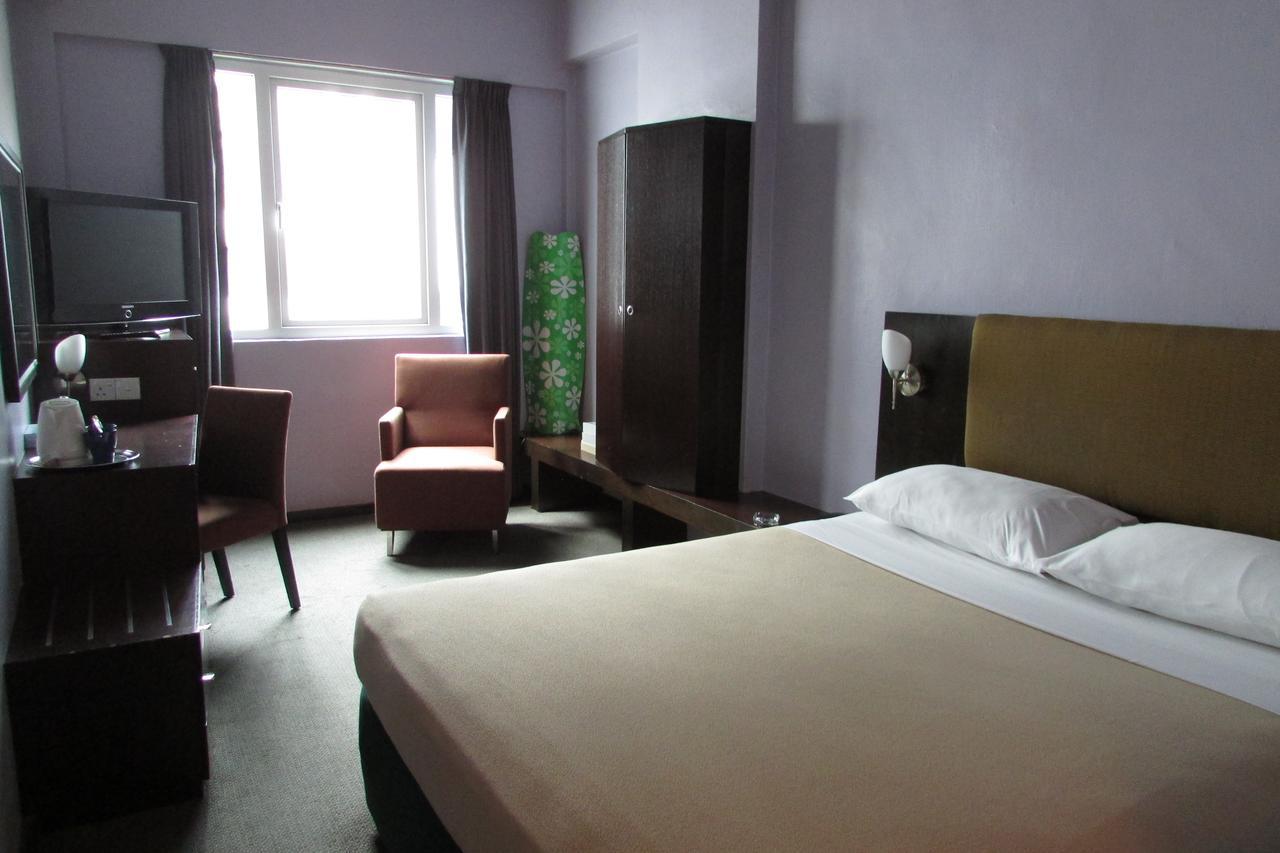 Strand Hotel 3* Singapur
